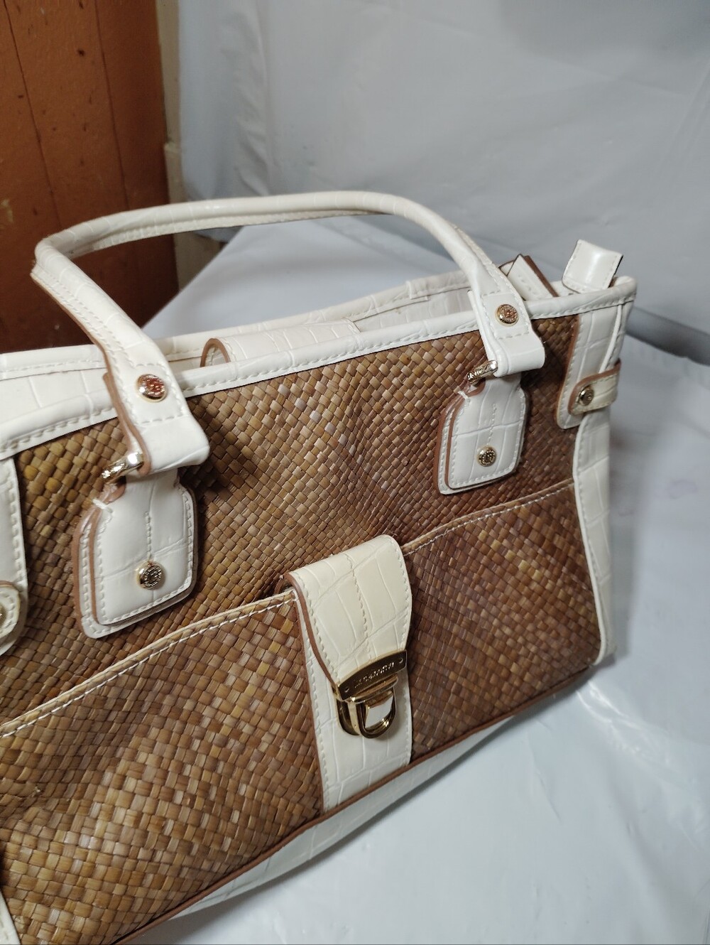 Liz Claiborne Woven Straw Faux  Leather Shoulder Bag Purse
